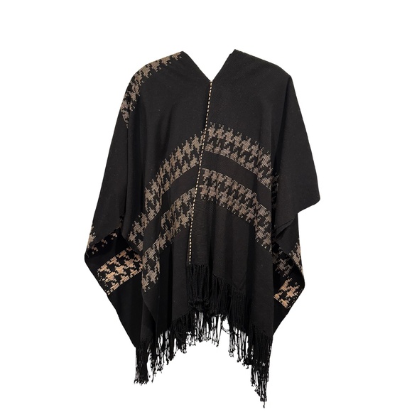Handwoven San Miguel Mexico Poncho – Bohemian Vibes – $50 - Picture 4 of 4